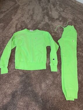 Champion Women’s Neon Green Crew Neck Sweatshirt and Joggers Set